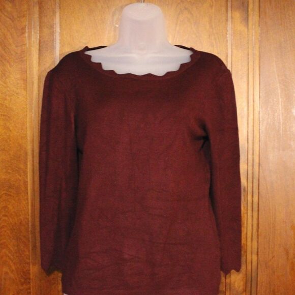 Scalloped Burgundy Sweater 3/4 sleeves sz S - Picture 2 of 7